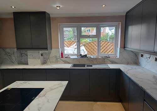 Kitchen refurbishment builder near Streatham